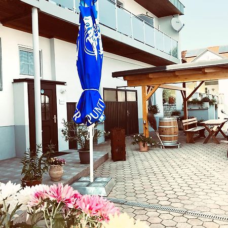 Pension Seeblick Latzko Neusiedl am See Exterior foto
