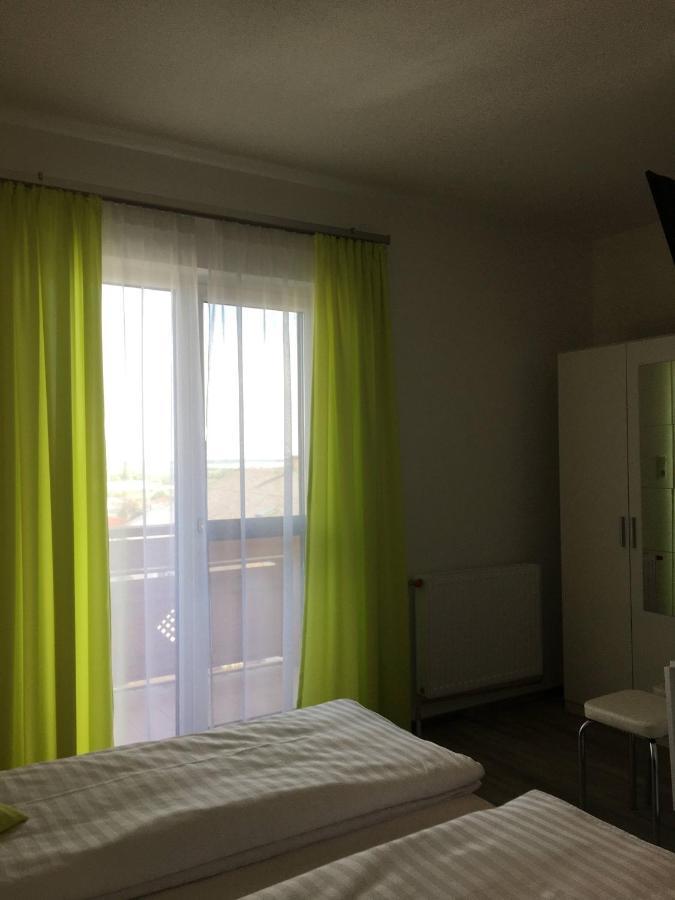 Pension Seeblick Latzko Neusiedl am See Exterior foto